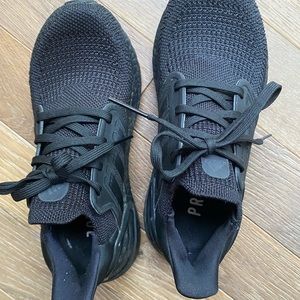 Women’s black adidas primblue ultra boost shoes size 5.5